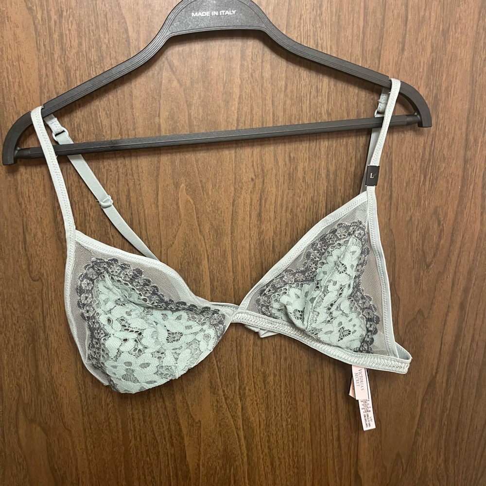 Victoria’s Secret Sage Green Bralette, Size L NWT